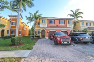 10221 Olivewood Way 153, Estero