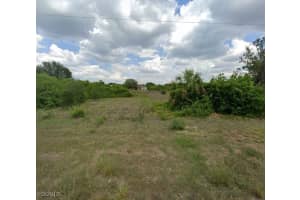 429 Pickford Avenue, Lehigh Acres, FL 33974 Sold 09/22/25