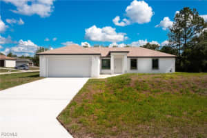 2701 18th Street, Lehigh Acres, FL 33972 - MLS#2025005653