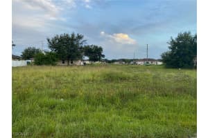 4413-4415 25th Street, Lehigh Acres, FL 33973 Sold 09/02/25