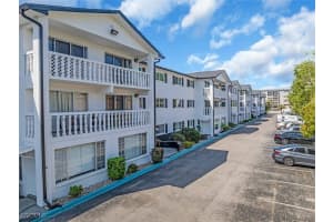 3704 Broadway 204, Fort Myers, FL 33901 - MLS#2025005891