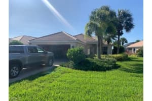 10083 Oakhurst Way, Fort Myers