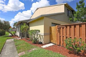 5274 Cedarbend Drive, Fort Myers, FL 33919 - MLS#2025005951