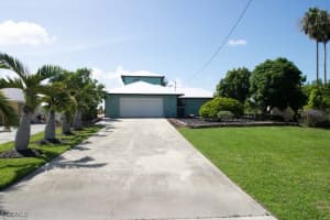 5043 Genesee Pkwy, Bokeelia