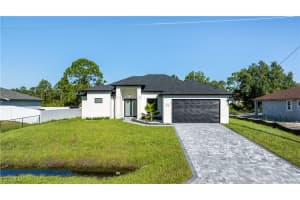 618 Parker Ave S, Lehigh Acres