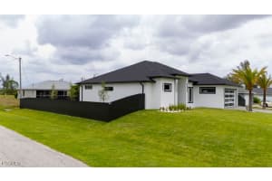 3007 10th Street, Cape Coral, FL 33993 Sold 10/29/25