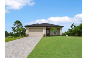 1023 Nw 9th St, Cape Coral