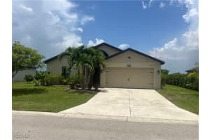 741 Center Lake St, Lehigh Acres