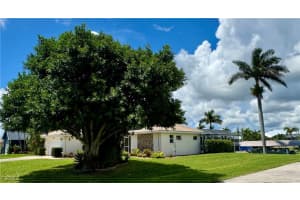 1927 10th Street, Cape Coral, FL 33990 - MLS#2025006129