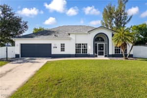 1132 Sw 29th St, Cape Coral