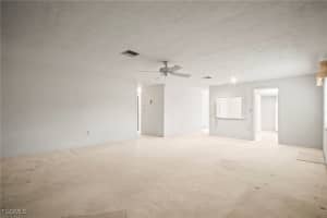 5586 Pendlewood Lane, Fort Myers, FL 33919 - MLS#2025006177