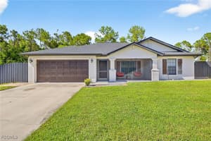 421 Broadmoor St, Lehigh Acres