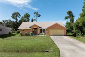 2605 11th St W, Lehigh Acres