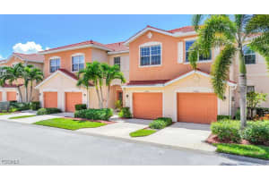 10028 Via Colomba Cir, Fort Myers