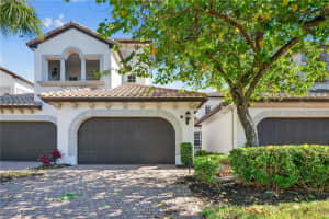 3735 Montreux Ln 102, Naples