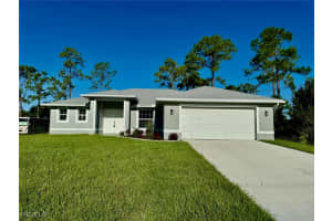 913 Desoto Avenue, Lehigh Acres, FL 33972 Sold 10/17/25