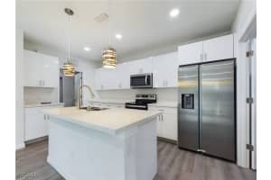 15 Hampton Avenue, Lehigh Acres, FL 33936 - MLS#2025006447