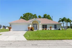 2217 Kismet Pkwy E, Cape Coral