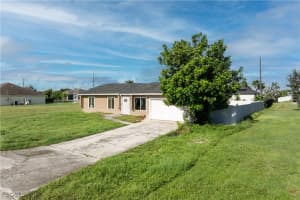 2816 5th Place, Cape Coral, FL 33909 - MLS#2025006493