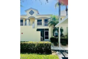 1316 Mainsail Dr 1023, Naples