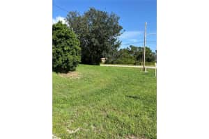 663 Dubarry Ave Avenue, Lehigh Acres, FL 33974 - MLS#2025006544