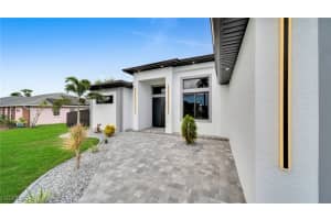 609 11th Place, Cape Coral, FL 33991 - MLS#2025006563