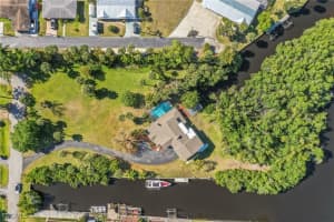 1182 Betmar Blvd, North Fort Myers