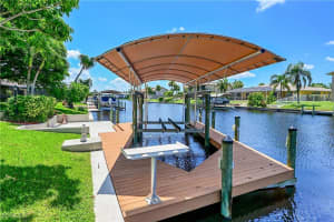 4218 6th Place, Cape Coral, FL 33904 - MLS#2025006647