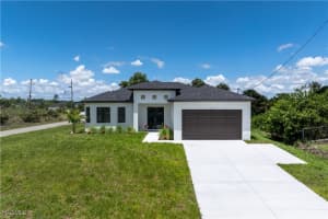 2601 Karen Cir, Lehigh Acres