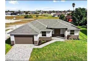 320 17th Place, Cape Coral, FL 33993 - MLS#2025006798