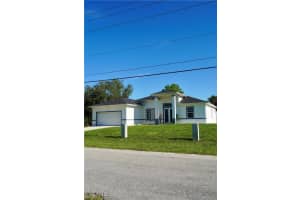 105 15 Street, Lehigh Acres, FL 33972 - MLS#2025006852