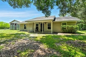 435 Trader Rd, Fort Denaud