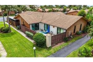6332 Royal Woods Dr, Fort Myers