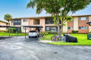 6494 Royal Woods Dr 2, Fort Myers