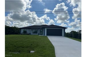 227 Nw 27th Pl, Cape Coral