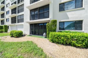 7406 Lake Breeze Drive, Fort Myers, FL 33907 - MLS#2025007110