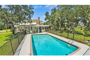 15700 Bahama Way, Bokeelia