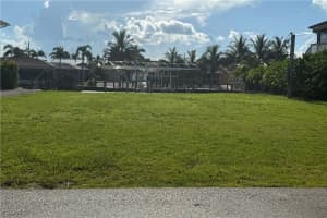 2480 Sycamore Street, St James City, FL 33956 - MLS#2025007164