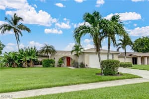 4650 Chippendale Dr, Naples