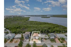 401 Donora Blvd, Fort Myers Beach