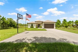3645 62nd Ave Ne, Naples