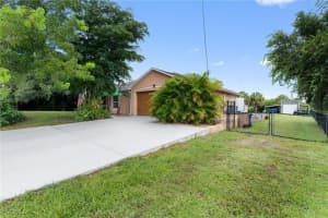 705 Magnolia Avenue, Lehigh Acres, FL 33972 - MLS#2025007279
