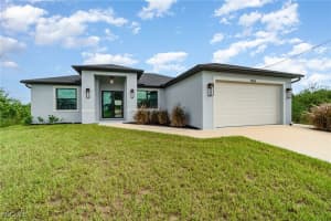 3717 4th St Sw, Lehigh Acres