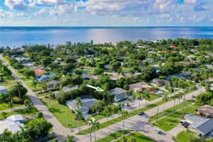 12150 McGregor Boulevard, Fort Myers, FL 33919 - MLS#2025007374