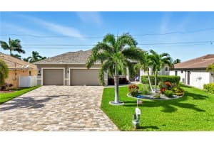 1813 Se 21st Ter, Cape Coral