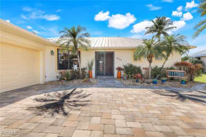 2556 28th Place, Cape Coral, FL 33914 - MLS#2025007426
