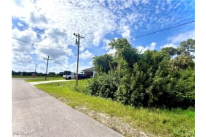 3316 18th Street, Lehigh Acres, FL 33971 Sold 11/03/25