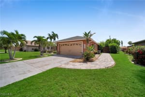 1930 Se 8th St, Cape Coral