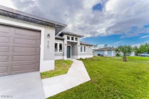 920 Washington Avenue, Lehigh Acres, FL 33972 - MLS#2025007532