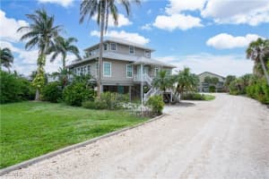 16710 Bocilla Island Club Drive, Bokeelia, FL 33922 - MLS#2025007536